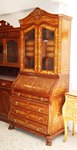armoire and vitrin